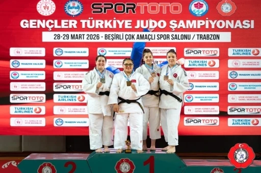 Salihlili Judocu T&uuml;rkiye 2.&rsquo;si oldu, g&uuml;m&uuml;ş madalya kazandı
