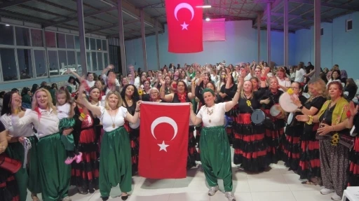 Şalvar gecesinde 19 Mayıs coşkusu
