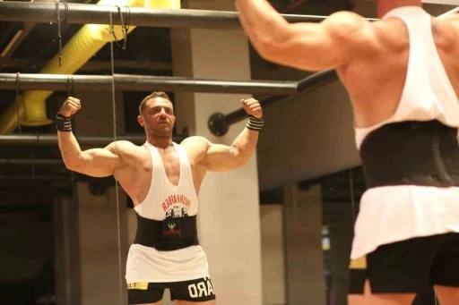Şampiyonluk i&ccedil;in 2 ayda 14 kilo verecek

