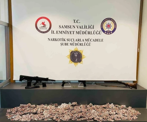 Samsun’da 10 bin sentetik ecza ele geçirildi: 4 gözaltı
