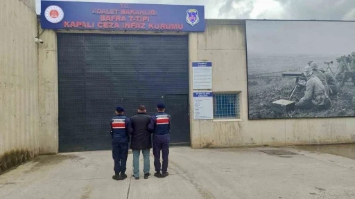 Samsun&rsquo;da 18 yıl hapis cezası bulunan firari jandarma operasyonuyla yakalandı
