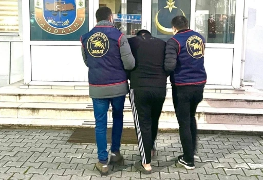Samsun’da 19 yıl 4 ay hapis cezası bulunan şahıs yakalandı
