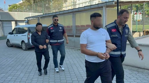 Samsun&rsquo;da 2 m&uuml;teahhit ev yaptıkları arsa sahinini bı&ccedil;aklamaktan g&ouml;zaltına alındı
