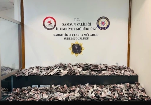 Samsun&rsquo;da 33 bin  uyuşturucu hap ele ge&ccedil;irildi: 2 kişi tutuklandı
