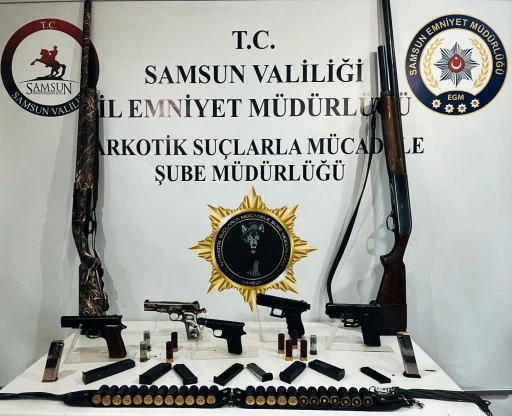 Samsun’da 5 tabanca ele geçirildi: 2 gözaltı
