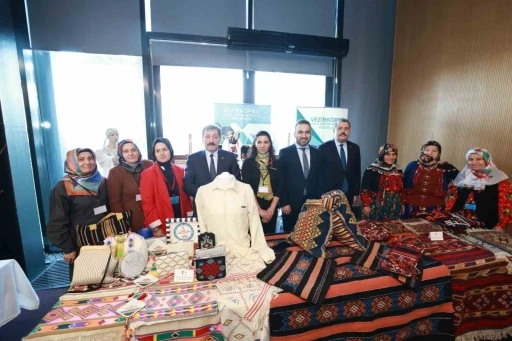 Samsun&rsquo;da 600 yıllık belleme geleneği ve Tahtak&ouml;pr&uuml; kilimi dokumacılığı yaşatılıyor
