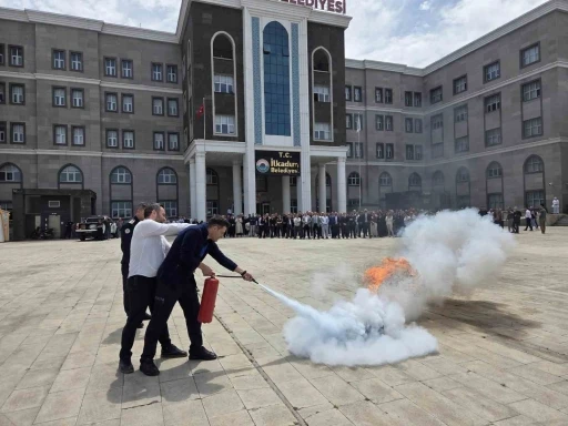 Samsun&rsquo;da belediye binasında yangın tatbikatı
