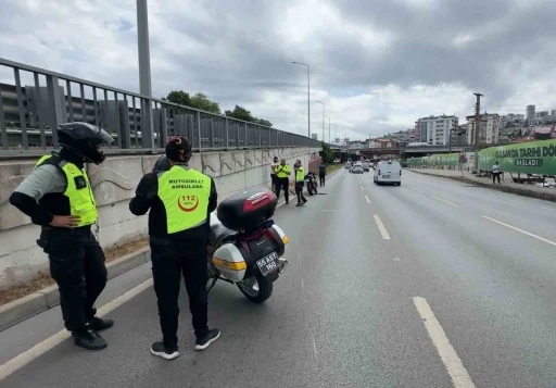 Samsun&rsquo;da devrilen motosikletteki 2 kişi yaralandı

