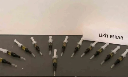 Samsun’da enjektöre çekili likit esrar ele geçirdi

