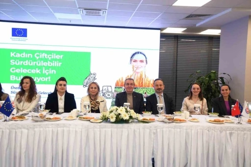 Samsun&rsquo;da kadın &ccedil;ift&ccedil;ilere s&uuml;rd&uuml;r&uuml;lebilir tarım anlatıldı
