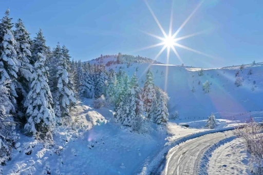 Samsun&rsquo;da karla m&uuml;cadele: 575 mahalle yolu ulaşıma a&ccedil;ıldı
