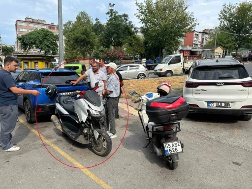 Samsun&rsquo;da motosiklet ile ticari taksi &ccedil;arpıştı
