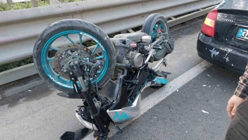 Samsun’da motosiklet otomobile çarptı: 1 yaralı

