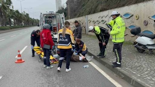 Samsun&rsquo;da motosikletli gen&ccedil; kadın yaralandı
