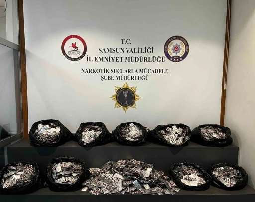 Samsun&rsquo;da narkotik operasyonu: 52 bin 206 adet uyuşturucu hap ele ge&ccedil;irildi
