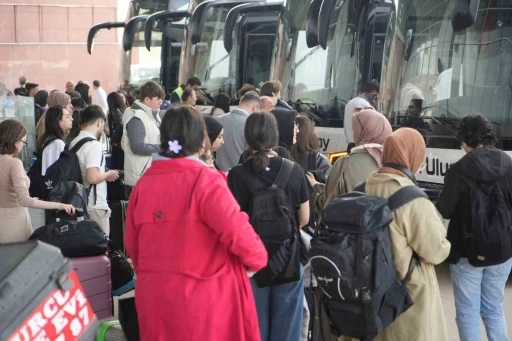 Samsun’da otogarda bayram hareketliliği
