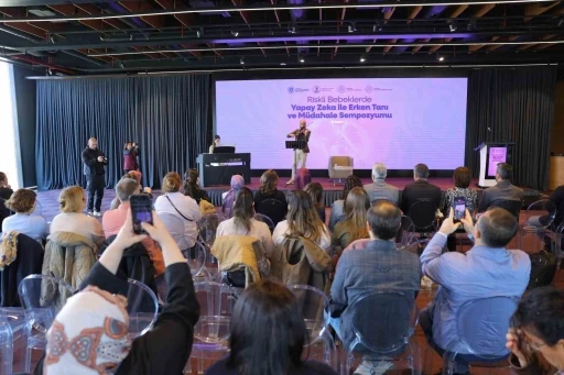 Samsun’da &quot;Riskli bebeklerde yapay zeka ile erken tanı ve müdahale sempozyumu&quot;
