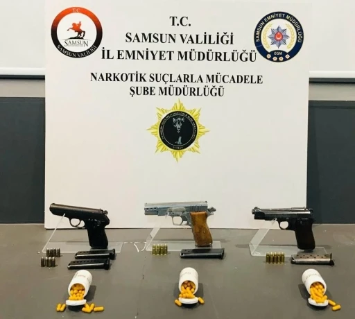 Samsun’da silah ve uyuşturucu ele geçirildi: 2 gözaltı
