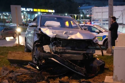 Samsun&rsquo;da SUV tipi ara&ccedil;lar &ccedil;arpıştı: 2 yaralı
