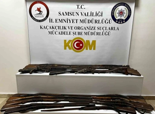 Samsun&rsquo;da tarihi silah operasyonu: Osmanlı d&ouml;nemine ait 24 silah ele ge&ccedil;irildi
