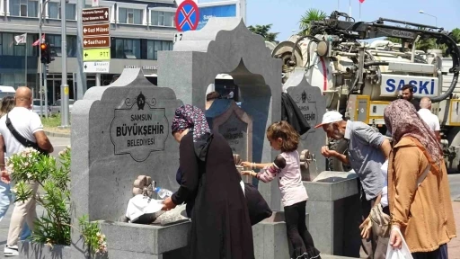 Samsun’da termometreler 42 dereceyi gösterdi: Tüm zamanların sıcaklık rekoru kırıldı
