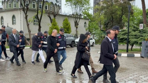 Samsun&rsquo;daki r&uuml;şvet operasyonunda 4&rsquo;&uuml; doktor 8 kişi adliyeye sevk edildi
