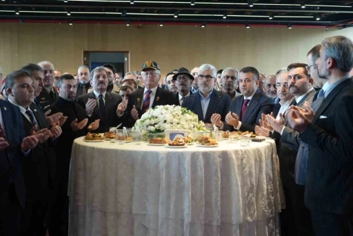Samsun protokol&uuml; bayramlaştı
