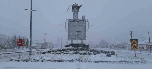 Samsun’un yüksek kesimlerine kar yağışı
