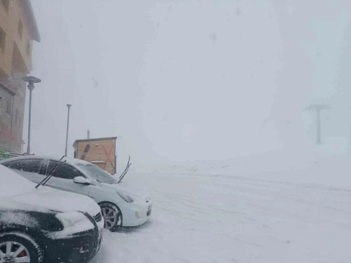 Samsun&rsquo;un zirveleri beyaza b&uuml;r&uuml;nd&uuml;
