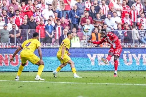 Samsunspor’da 5 yabancı futbolcu ile yollar ayrıldı
