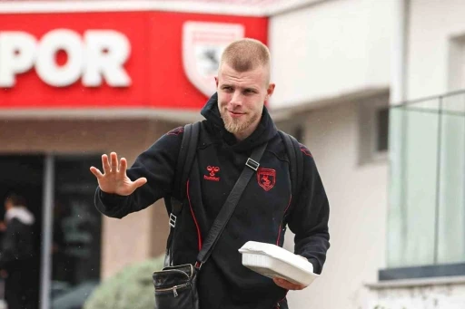 Samsunspor, erteleme ma&ccedil;ı i&ccedil;in Rize&rsquo;ye gitti
