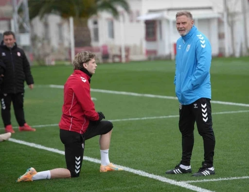 Samsunspor, Shkendija ma&ccedil;ı hazırlıklarını tamamladı
