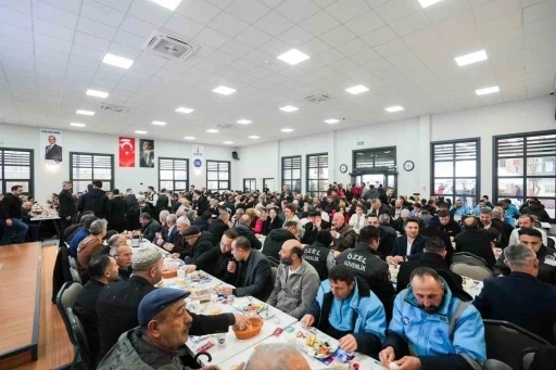 Sancaktepe&rsquo;de bayram coşkusu "geleneksel bayram kahvaltısı" ile ta&ccedil;landı
