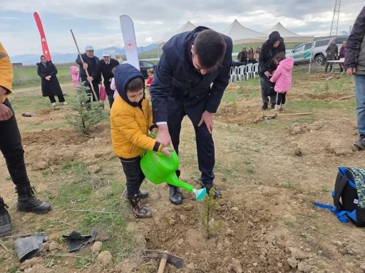 Sandıklı&rsquo;da &lsquo;T&uuml;rkiye&rsquo;nin g&uuml;c&uuml; orman&rsquo; etkinliği
