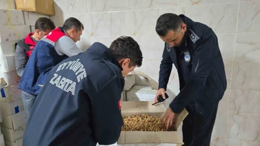 Şanlıurfa’da 11 ton kurtlanmış ceviz içi ele geçirildi
