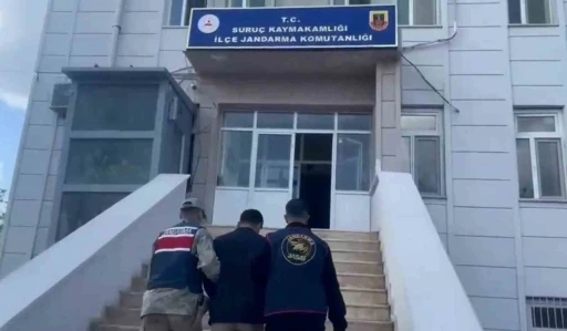 Şanlıurfa&rsquo;da 12 yıl hapis cezası bulunan h&uuml;k&uuml;ml&uuml; yakalandı
