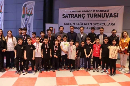 Şanlıurfa’da 23 Nisan Satranç Turnuvası final ve ödül töreniyle sona erdi
