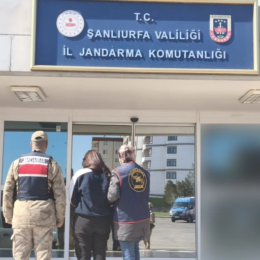 Şanlıurfa&rsquo;da 35 yıl hapis cezası bulunan h&uuml;k&uuml;ml&uuml; yakalandı
