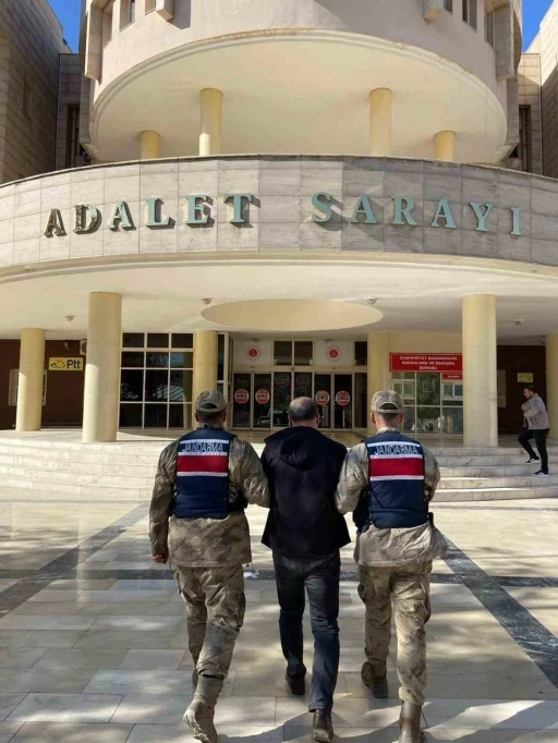 Şanlıurfa&rsquo;da 5 yıl hapis cezası bulunan h&uuml;k&uuml;ml&uuml; yakalandı

