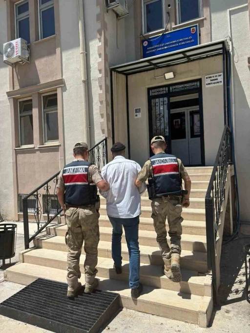 Şanlıurfa&rsquo;da 8 yıl hapis cezası bulunan h&uuml;k&uuml;ml&uuml; yakalandı
