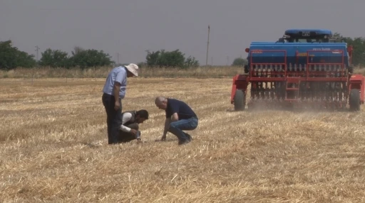 Şanlıurfa&rsquo;da &rsquo;anız yakmadan &uuml;retim&rsquo; modeli yaygınlaşıyor: Toprak korunuyor &ccedil;ift&ccedil;i kazanıyor

