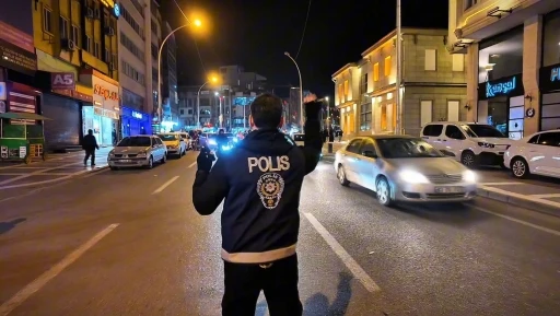 Şanlıurfa&rsquo;da aranan 63 şahıs yakalandı

