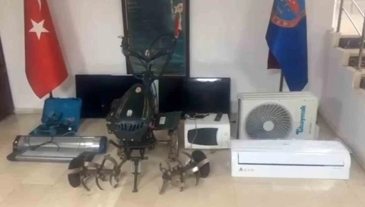 Şanlıurfa&rsquo;da bağ evinden hırsızlık ş&uuml;phelisi 2 kişi tutuklandı
