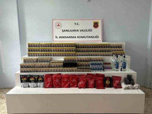 Şanlıurfa&rsquo;da ka&ccedil;ak t&uuml;t&uuml;n ve alkol operasyonu
