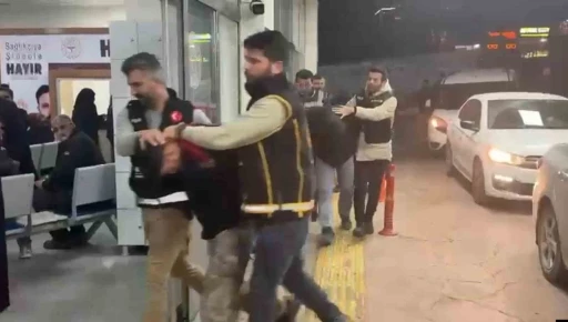 Şanlıurfa&rsquo;da kuyumcu soygunu kamerada
