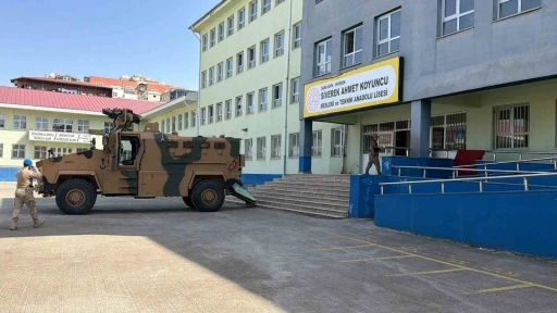 Şanlıurfa&rsquo;da lisede silahlı saldırı 13 yaralı
