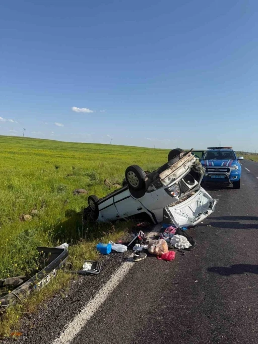 Şanlıurfa&rsquo;da otomobil takla attı: 5 yaralı
