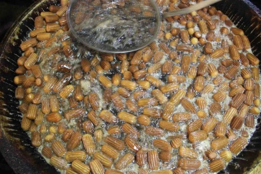 Şanlıurfa&rsquo;da Ramazan ayının en &rsquo;tatlı&rsquo; kuyruğu
