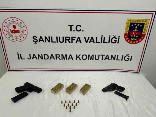 Şanlıurfa&rsquo;da ruhsatsız silah operasyonu:2 g&ouml;zaltı

