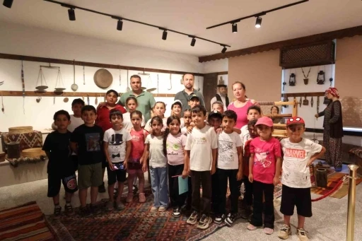 Sapadere İpek Evi&rsquo;ne ziyaret&ccedil;i akını

